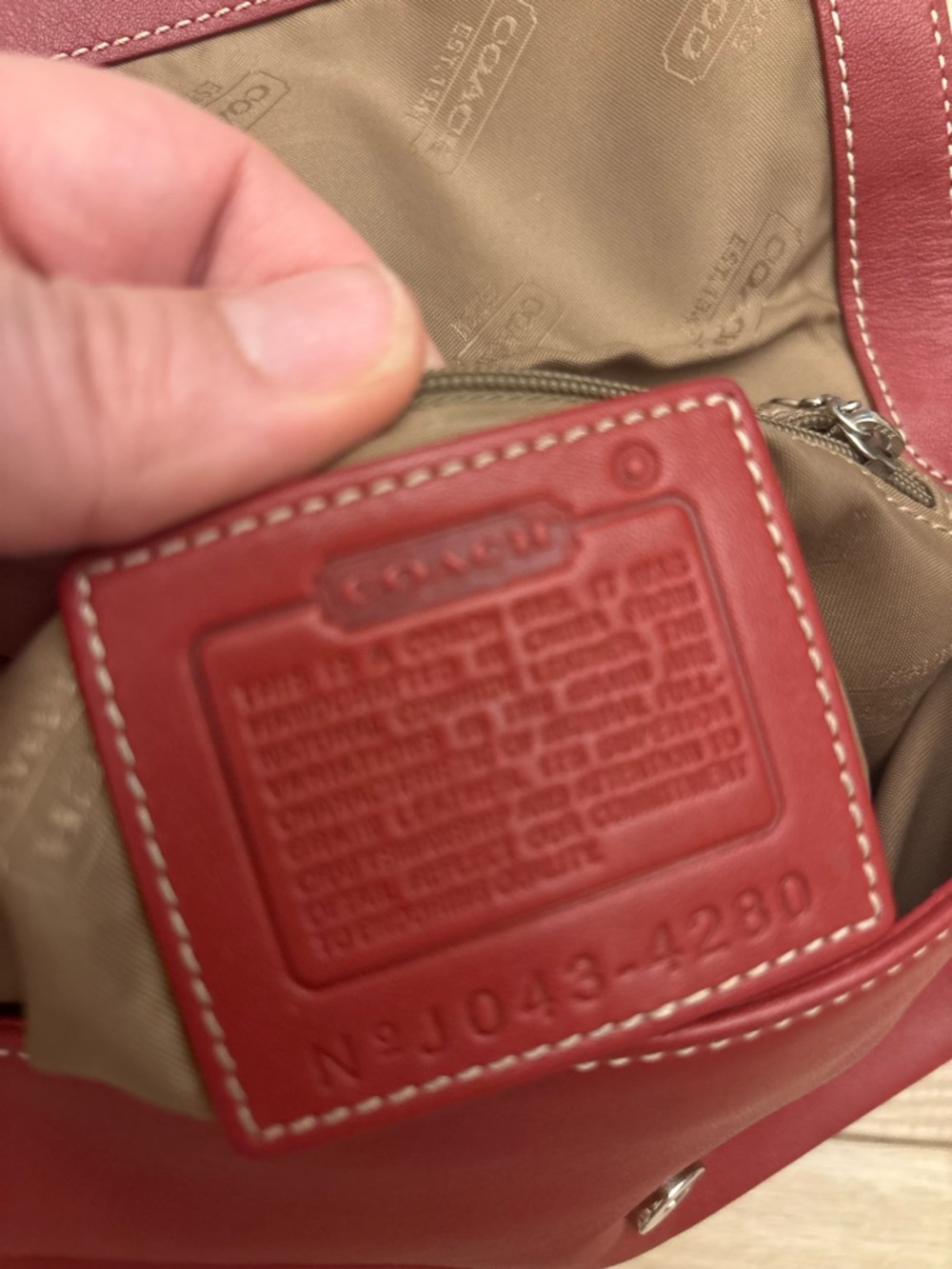 Y2K Coach Mini Legacy Shoulder Bag in Burgundy Red Leather Coach Vintage - Picture 6 of 15
